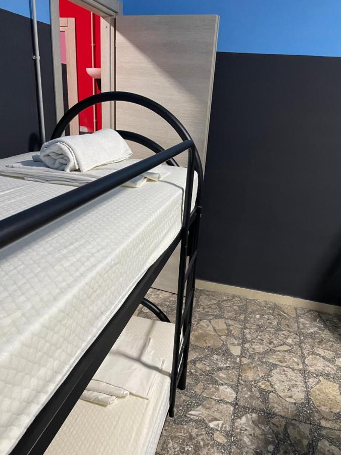 נאפולי Alexander Hostel מראה חיצוני תמונה