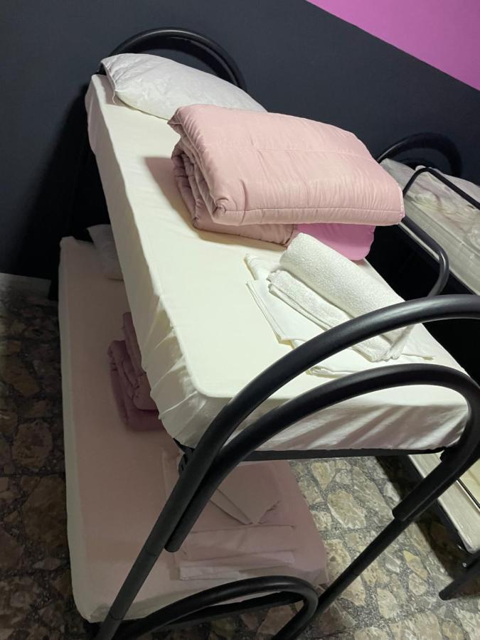 נאפולי Alexander Hostel מראה חיצוני תמונה