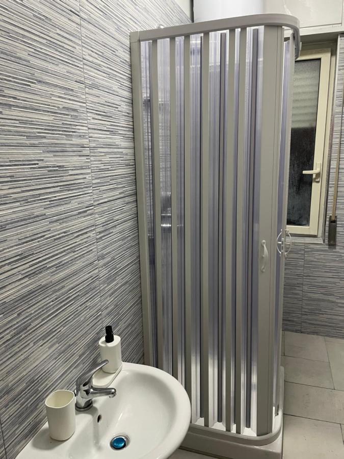 נאפולי Alexander Hostel מראה חיצוני תמונה