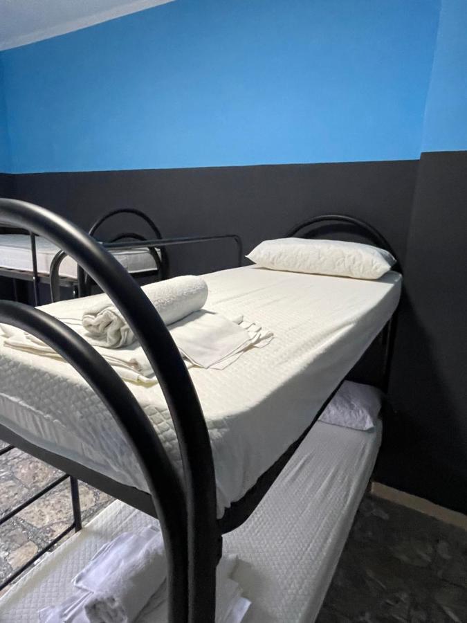 נאפולי Alexander Hostel מראה חיצוני תמונה