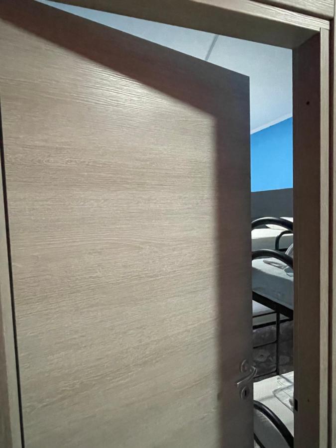 נאפולי Alexander Hostel מראה חיצוני תמונה